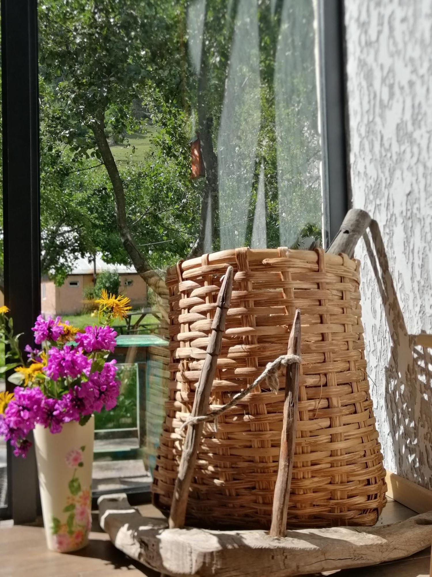 Ioska'S House Hotel Mestia Exterior photo